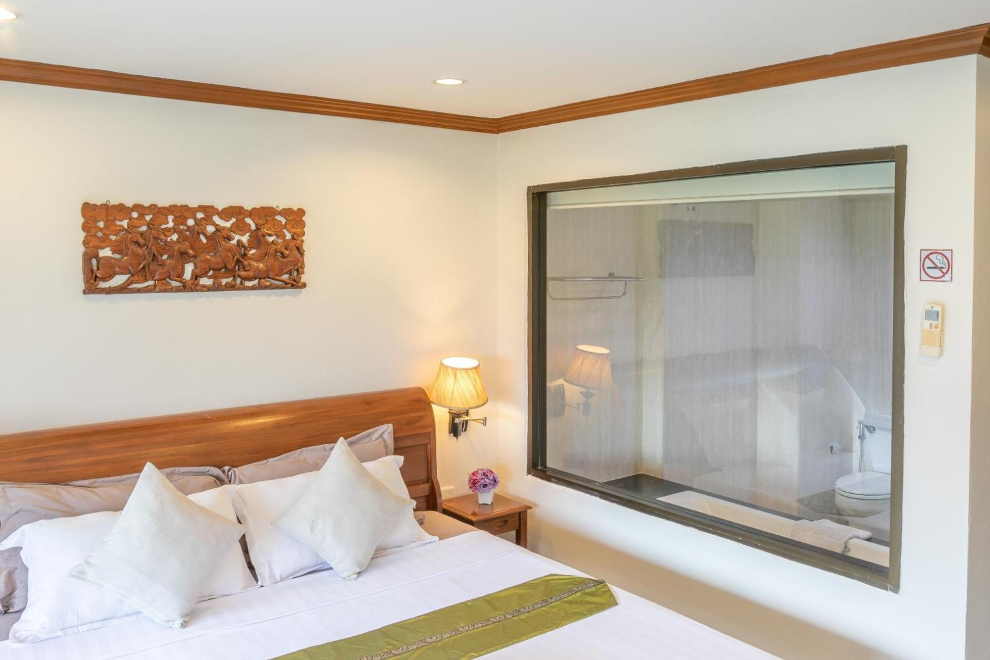 Best Venue Hotel Patong Exterior photo