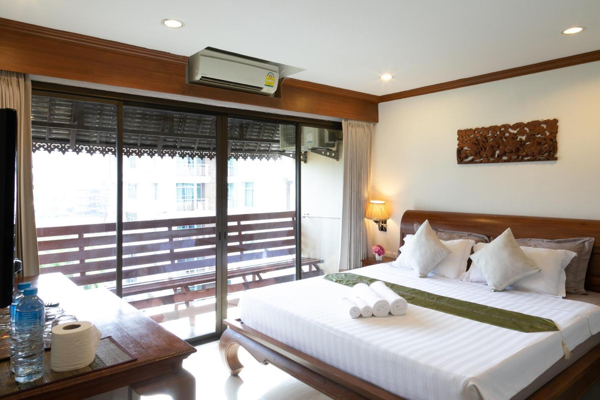 Best Venue Hotel Patong Exterior photo